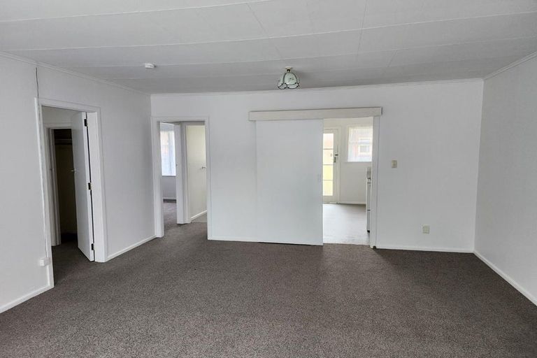 Photo of property in 2/8 Ararino Street, Trentham, Upper Hutt, 5018