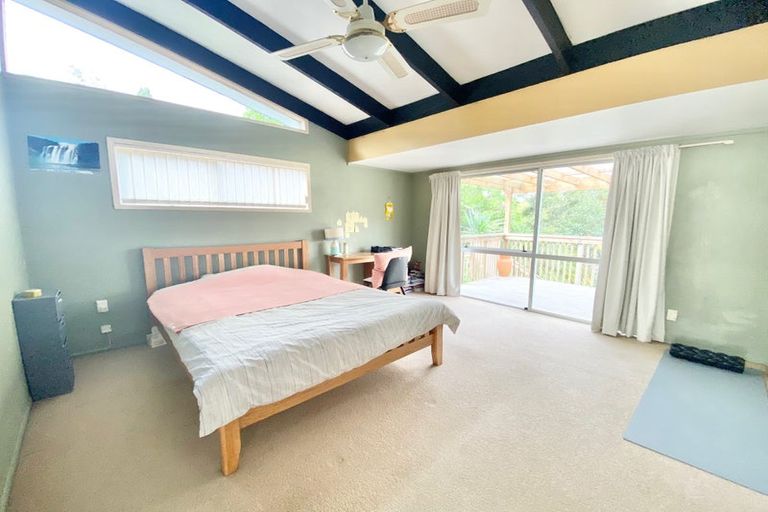 Photo of property in 9a Hutchinsons Road, Bucklands Beach, Auckland, 2014