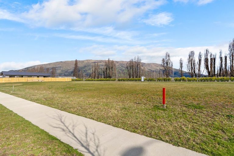 Photo of property in 11 Rubus Street, Wanaka, 9382