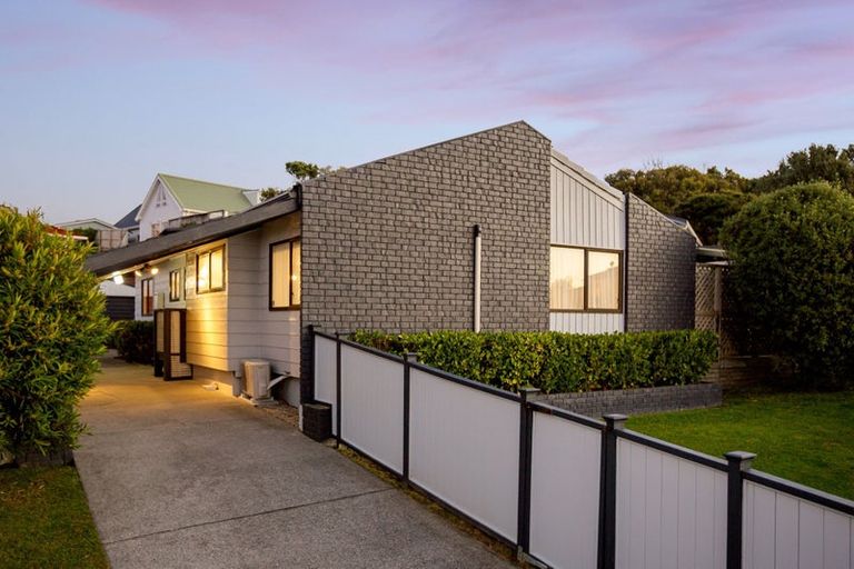 Photo of property in 37 Bodmin Terrace, Camborne, Porirua, 5026