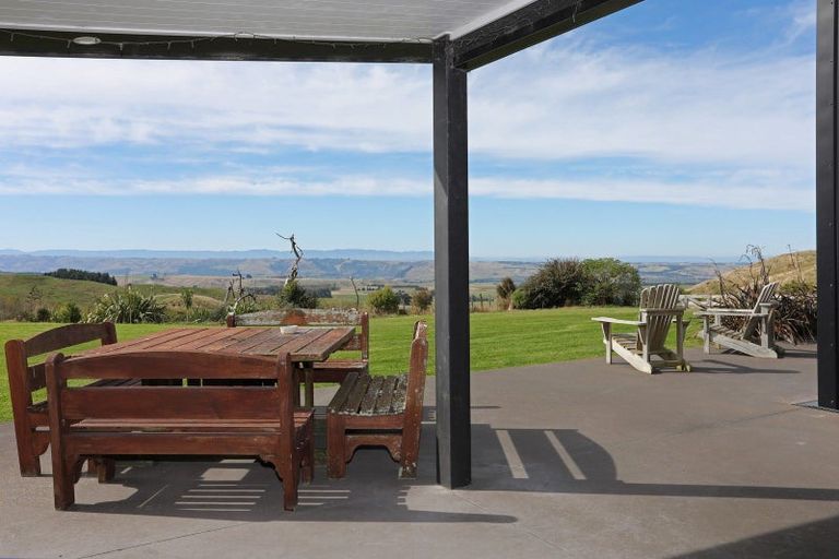 Photo of property in 407 Mount Curl Road, Hunterville, 4784