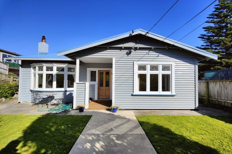 Photo of property in 102 Wexford Road, Miramar, Wellington, 6022