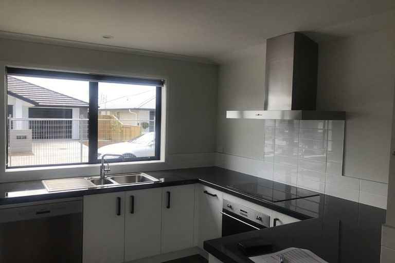 Photo of property in 11 Navy Lane, Papamoa, 3118