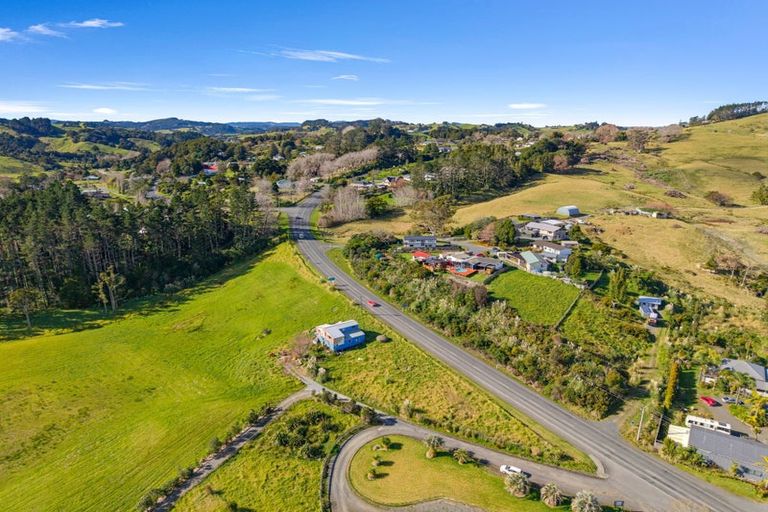 Photo of property in 1972 Paparoa Valley Road, Paparoa, 0571
