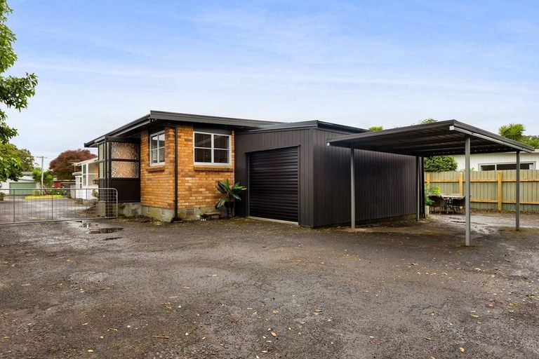 Photo of property in 3/10 Shortland Street, Lower Vogeltown, New Plymouth, 4310