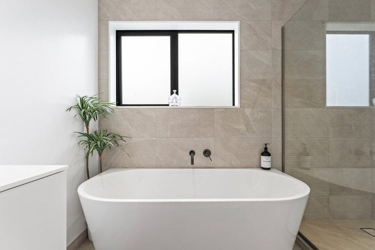 Photo of property in 20 Sunrise Boulevard, Snells Beach, 0920