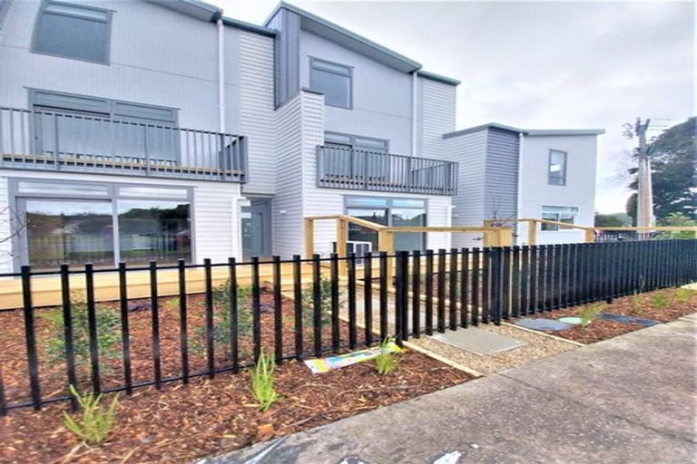Photo of property in 588f Te Atatu Road, Te Atatu Peninsula, Auckland, 0610