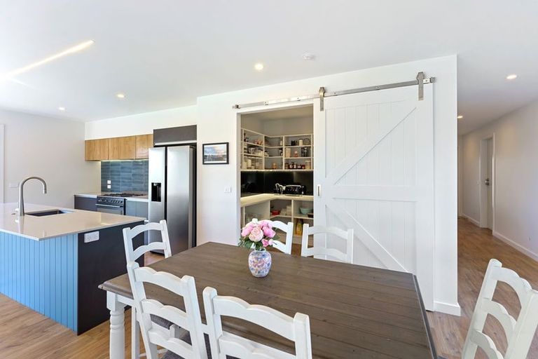 Photo of property in 1 Arapipi Way, Peka Peka, Waikanae, 5391