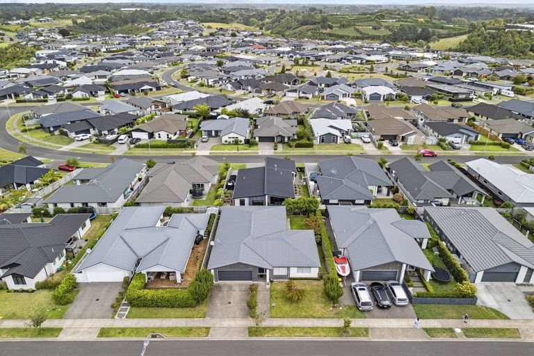 Photo of property in 72 Penetaka Heights, Pyes Pa, Tauranga, 3112