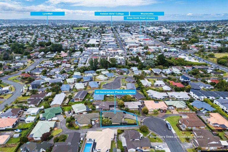 Photo of property in 28 Heversham Place, Glendene, Auckland, 0602