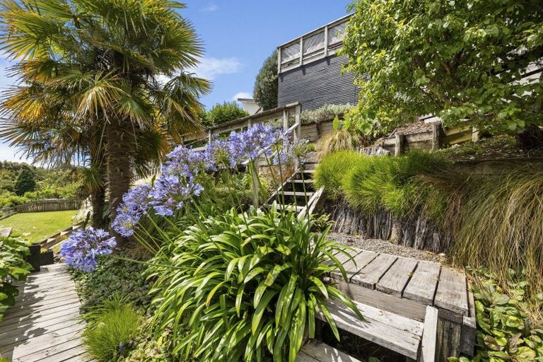 Photo of property in 203 Heta Road, Merrilands, New Plymouth, 4312