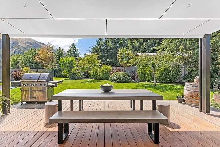 Photo of property in 21 Hewson Crescent, Lake Hawea, Wanaka, 9382