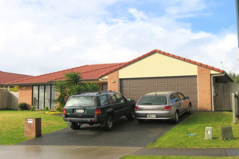 Photo of property in 16 Caragh Place, East Tamaki, Auckland, 2016