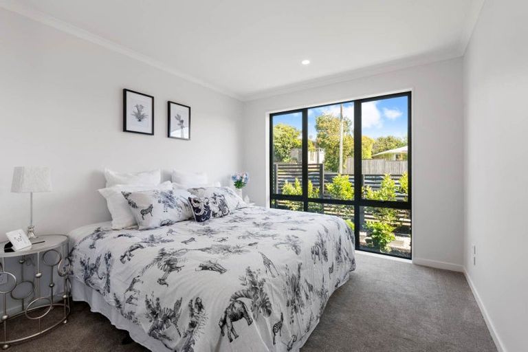 Photo of property in 12a Tiber Road, Forrest Hill, Auckland, 0620