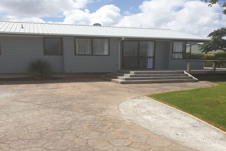 Property details for 14b Sandspit Road, Waiuku, 2123