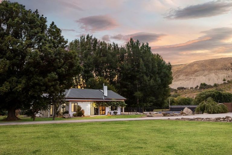 Photo of property in 723 Ardgour Road, Tarras, Cromwell, 9383