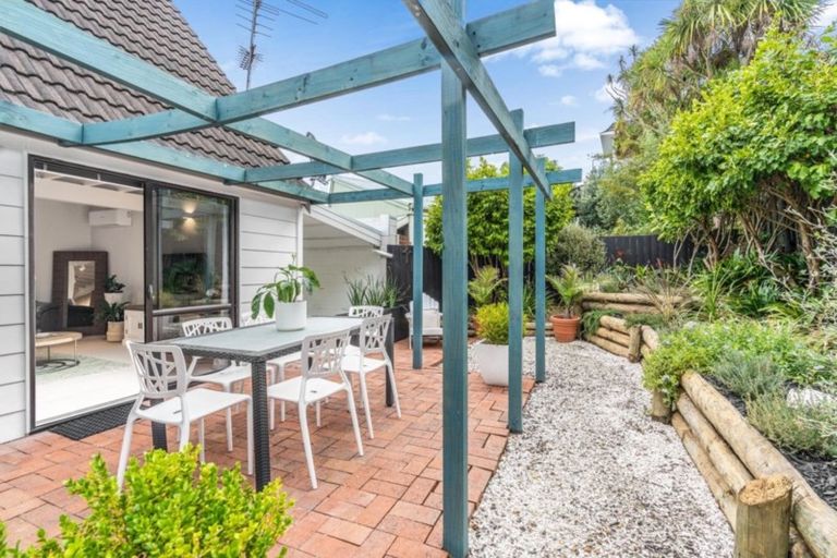 Photo of property in 3/26 Queens Parade, Devonport, Auckland, 0624