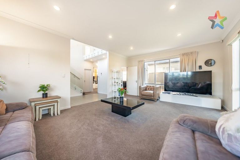 Photo of property in 60 Whites Line West, Woburn, Lower Hutt, 5010