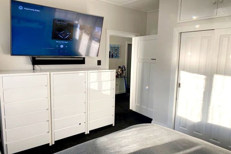 Photo of property in 10 Plunket Avenue, Petone, Lower Hutt, 5012