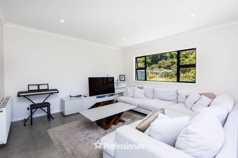 Photo of property in 9 Margaret Mahy Drive, Blue Mountains, Upper Hutt, 5371