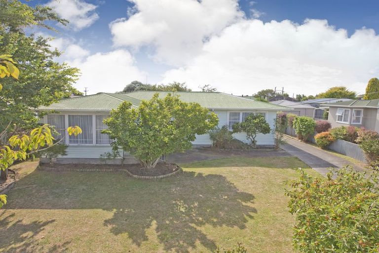 Photo of property in 6 Duff Crescent, Highbury, Palmerston North, 4412