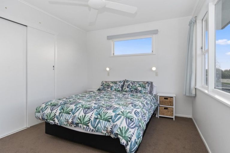 Photo of property in 22 Karewa Parade, Papamoa Beach, Papamoa, 3118