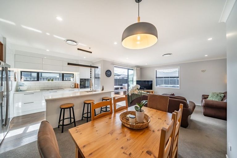 Photo of property in 117 Mawai Hakona Drive, Wallaceville, Upper Hutt, 5018