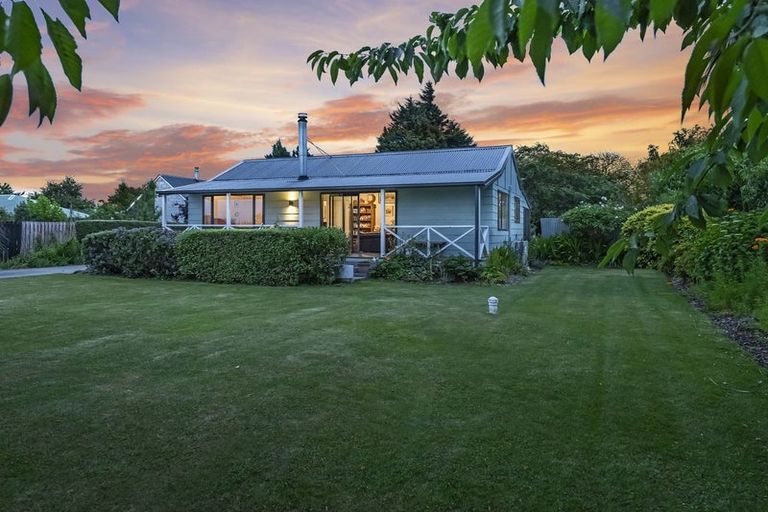 Photo of property in 4 Russell Street, Darfield, 7510