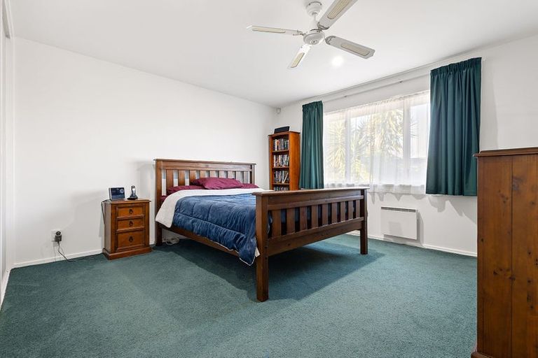 Photo of property in 19 Springs Road, Hornby, Christchurch, 8042