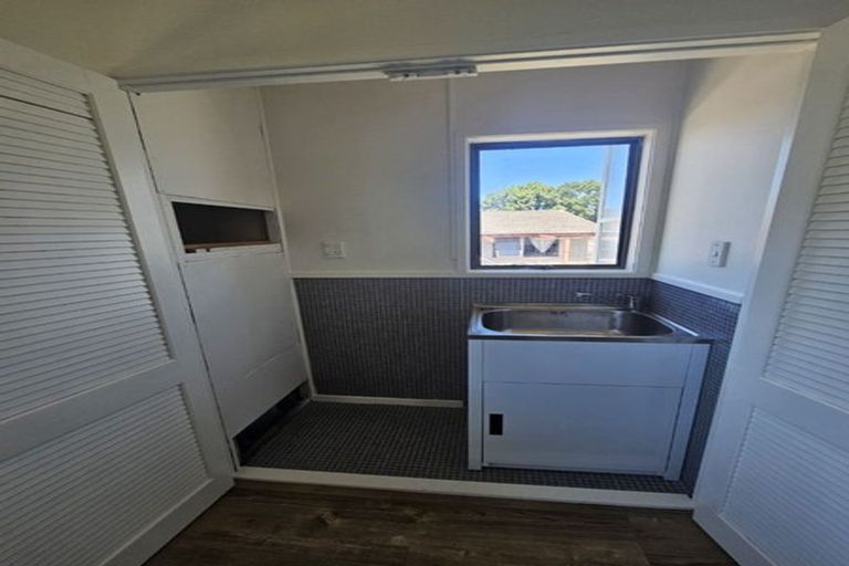 Photo of property in 16 Limond Street, Randwick Park, Auckland, 2105