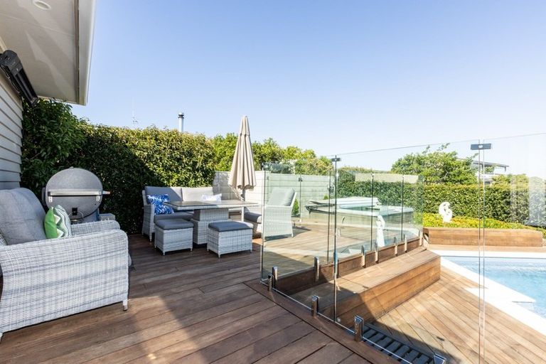 Photo of property in 1 Coleman Terrace, Hospital Hill, Napier, 4110