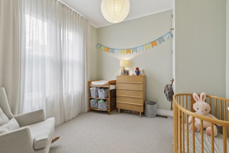 Photo of property in 47 Eden Street, Island Bay, Wellington, 6023