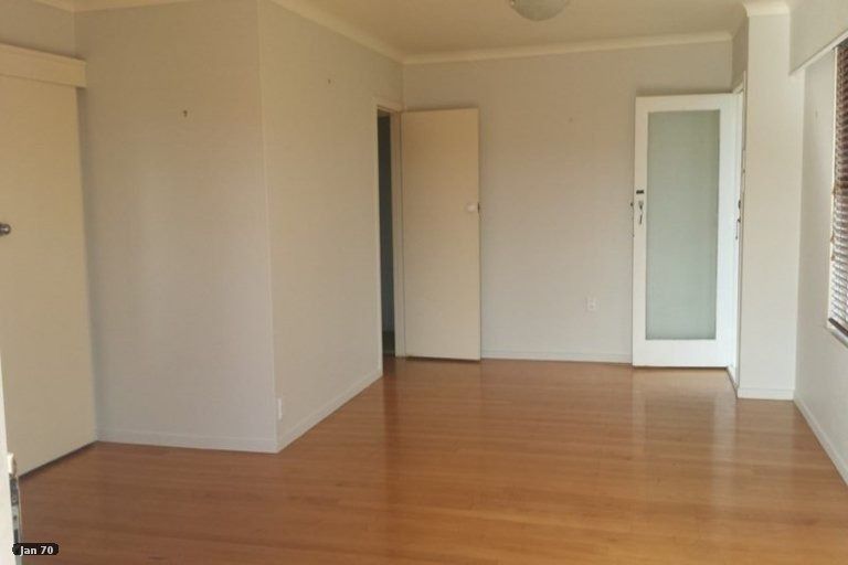 Photo of property in 3/264 Lake Road, Hauraki, Auckland, 0622