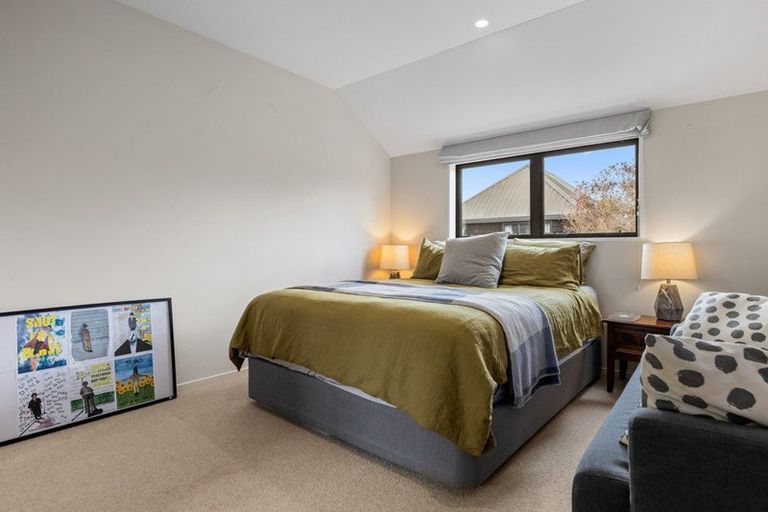 Photo of property in 72 Merivale Lane, Merivale, Christchurch, 8014