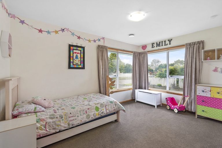 Photo of property in 19 Dunstan Crescent, Hornby, Christchurch, 8042