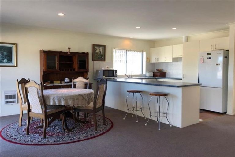 Photo of property in 15 Nier Place, East Tamaki Heights, Auckland, 2016