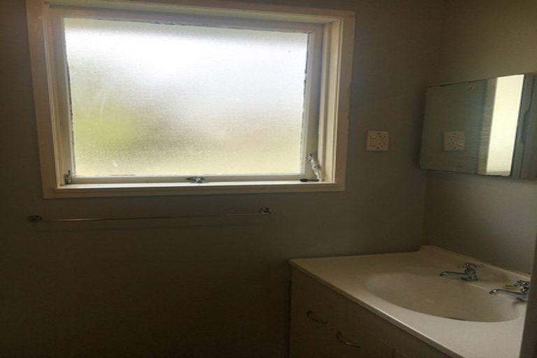 Photo of property in 13 Mayville Avenue, New Lynn, Auckland, 0600