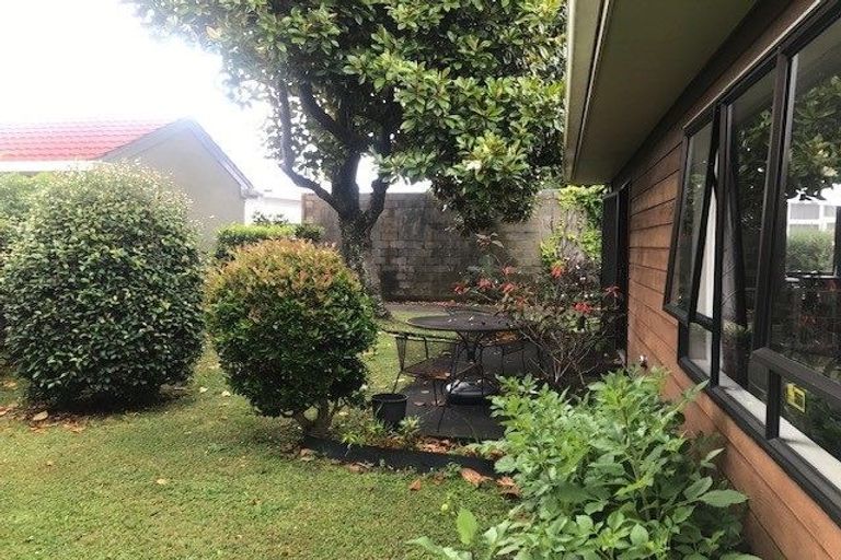 Photo of property in 1/66 Queens Grove, Hutt Central, Lower Hutt, 5010