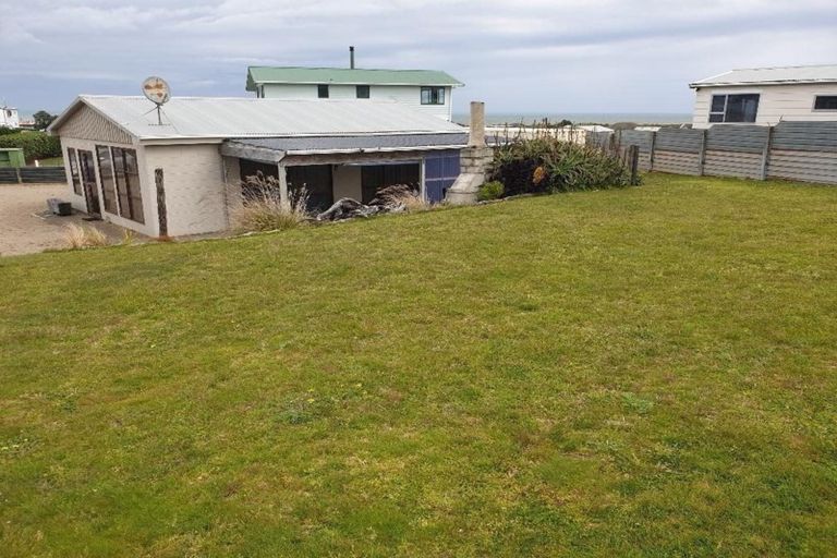 Photo of property in 38 Okiwa Terrace, Waiinu Beach, Whanganui, 4588
