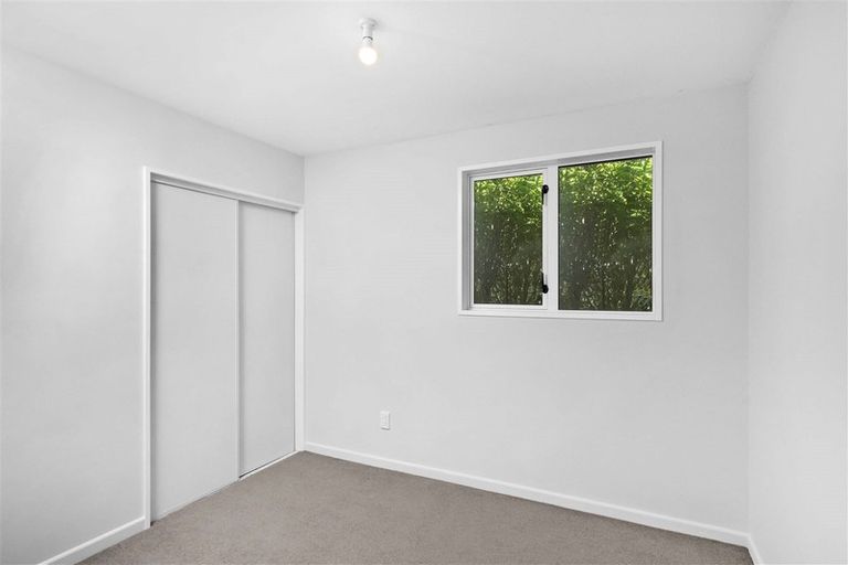 Photo of property in 16 Kruse Place, Redwood, Christchurch, 8051