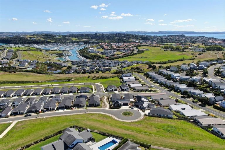 Photo of property in 28 Whale Bay Rise, Gulf Harbour, 0930