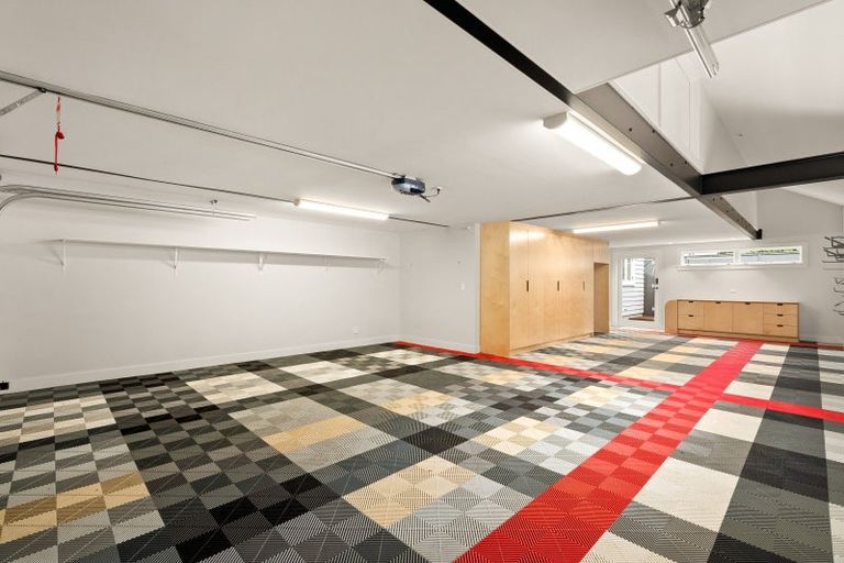 Photo of property in 39 Maungakiekie Avenue, Greenlane, Auckland, 1051