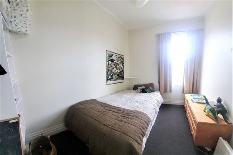 Photo of property in 172 Tasman Street, Mount Cook, Wellington, 6021