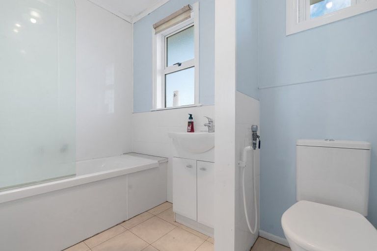 Photo of property in 3 Windsor Street, Solway, Masterton, 5810