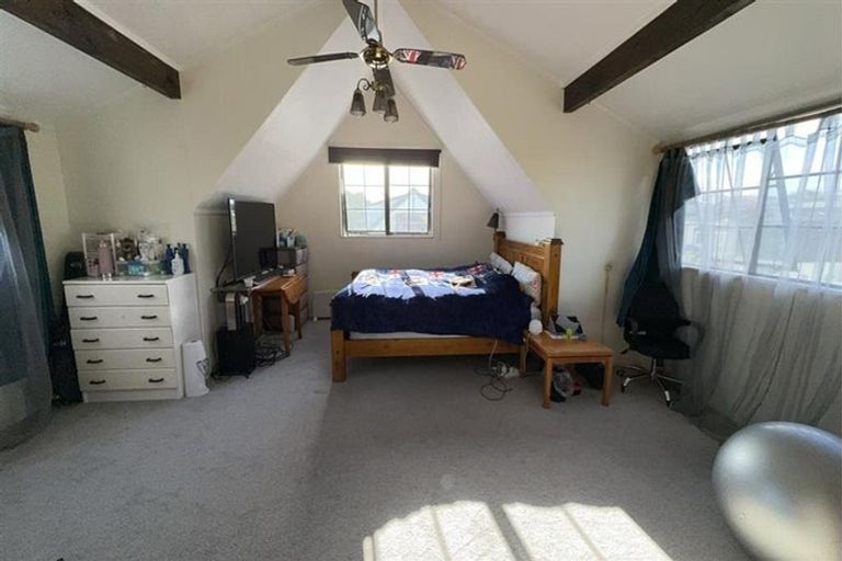 Photo of property in 2/11 Takutai Avenue, Bucklands Beach, Auckland, 2012