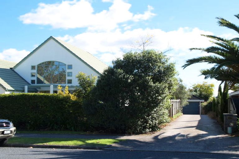 Photo of property in 7 Tarnica Road, Northpark, Auckland, 2013