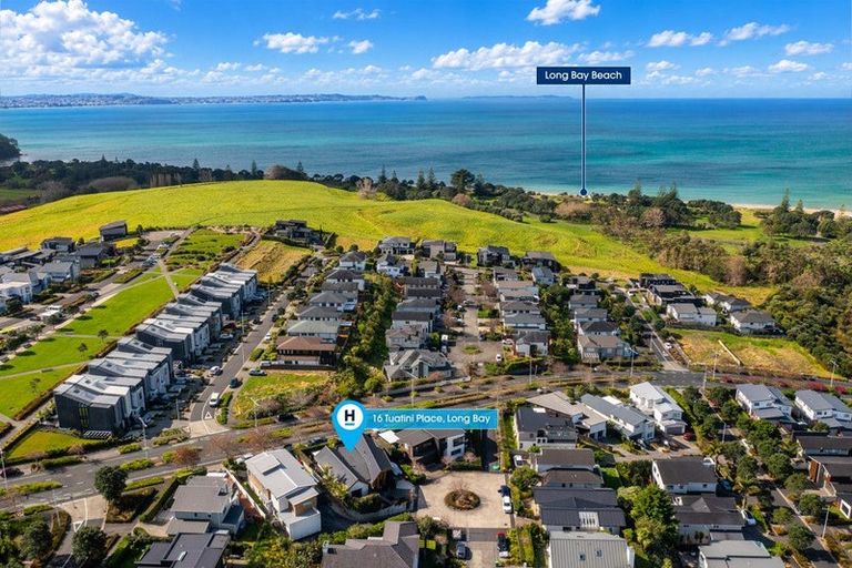 Photo of property in 16 Tuatini Place, Long Bay, Auckland, 0630