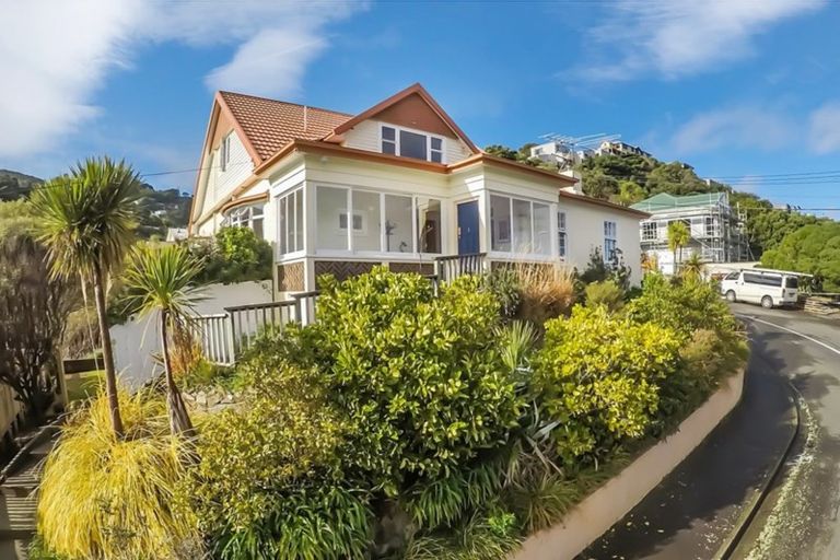 Photo of property in 31 Melbourne Road, Island Bay, Wellington, 6023