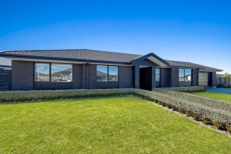 Photo of property in 4 Thomas Ellis Lane, Halswell, Christchurch, 8025