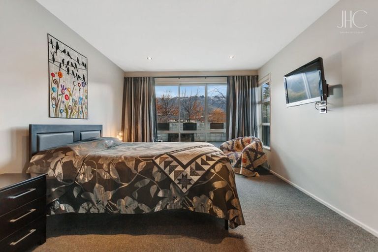 Photo of property in 18 Pisa Moorings Road, Mount Pisa, Cromwell, 9383